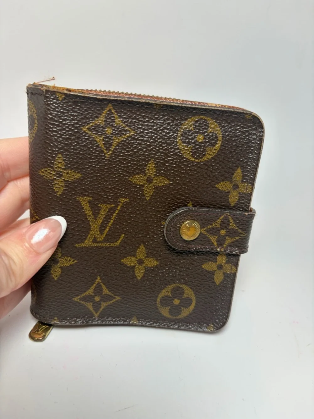 Louis Vuitton Zippy monogram compact wallet